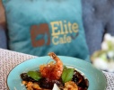Elite Cafe & Restaurant Pyszna zupa rybna z krewetkami, kalmarami i łososiem. :)