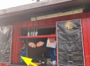 DOM Z BURGERA - naklejka potwierdzająca udział w programie Karta Jastarnia