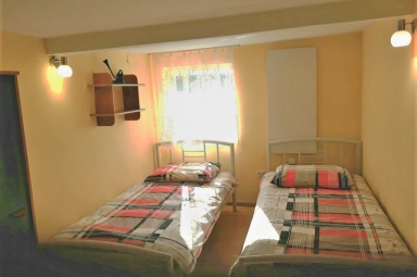 sypialnia nr 3; wejście z kuchni